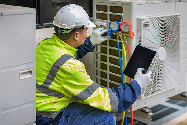Professional Hvac technician working in Overton, TX